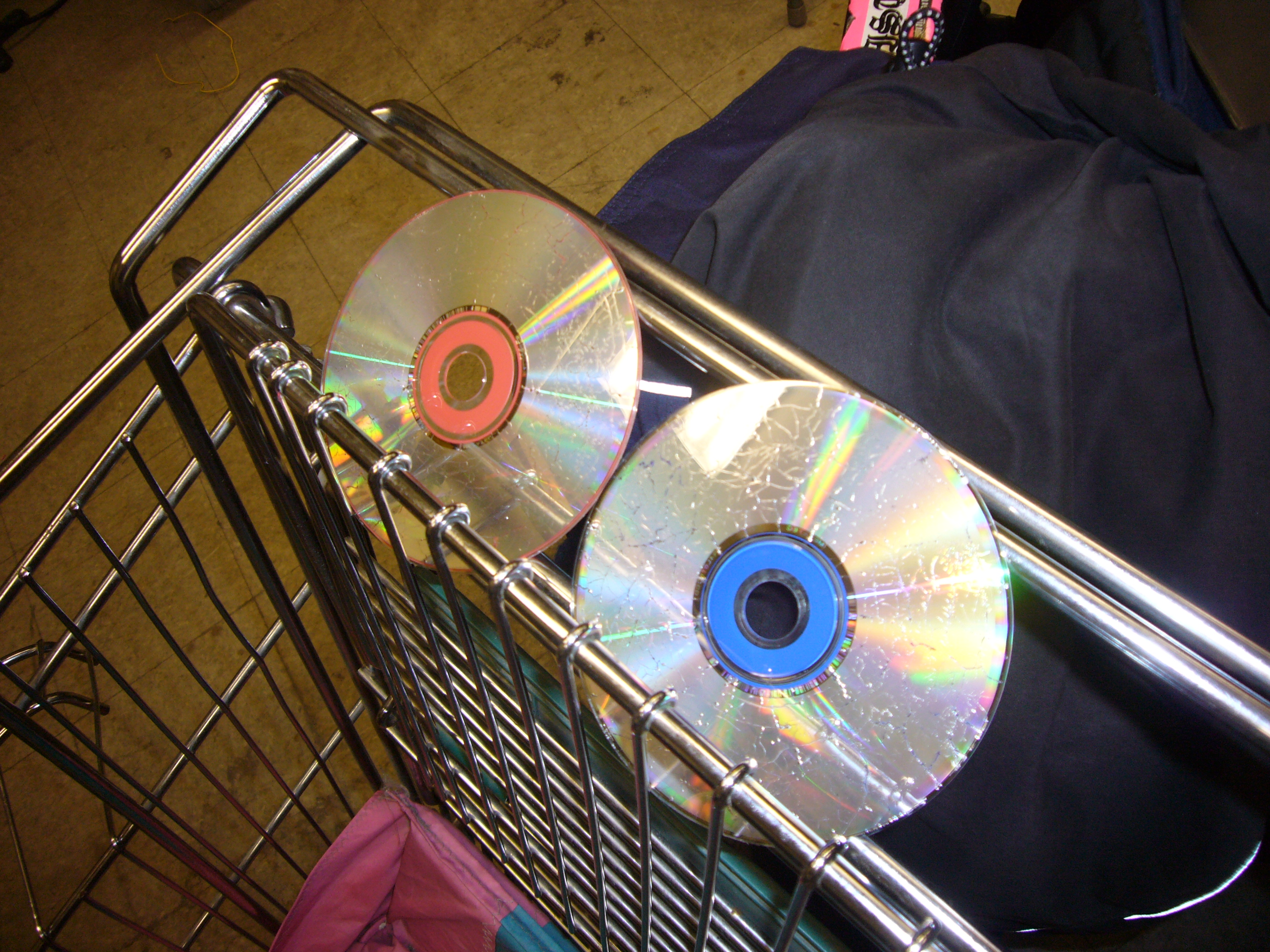 Microwave Science Experiments Will It Blow Up? What Can We Stick In? Microwave Night at MITERS