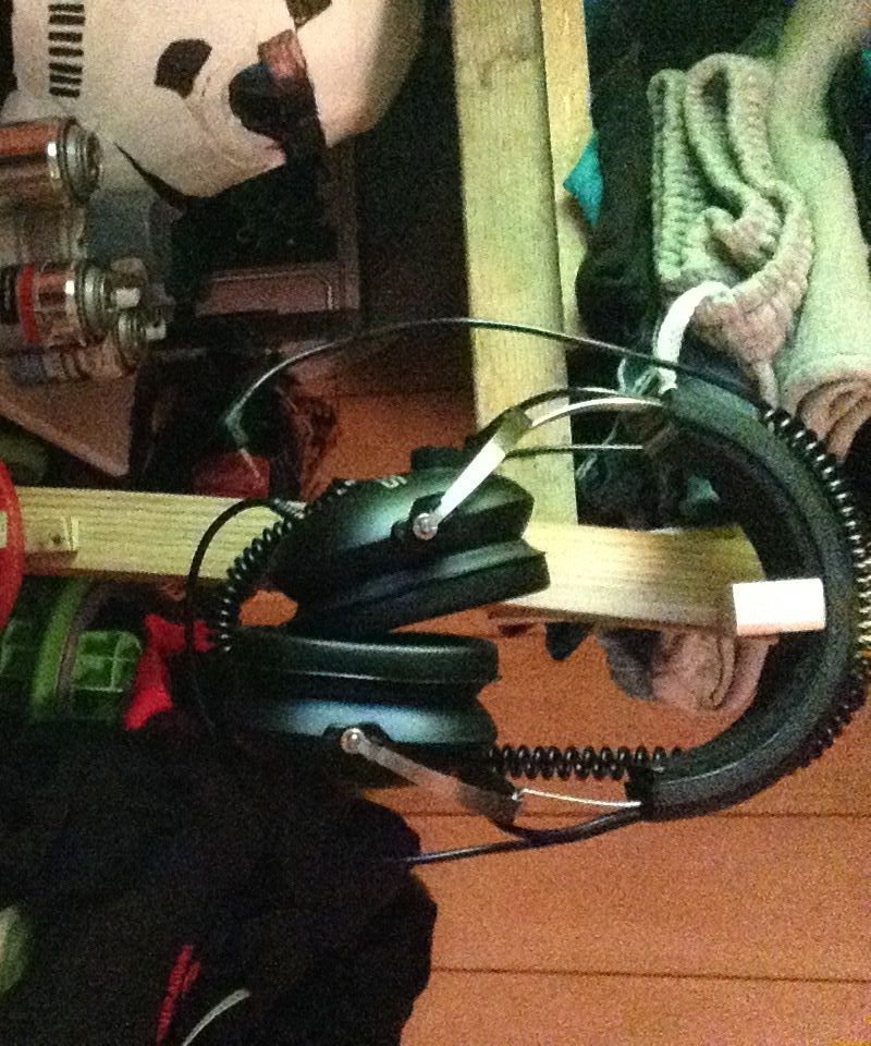 Wood HeadPhone Rack for Free
