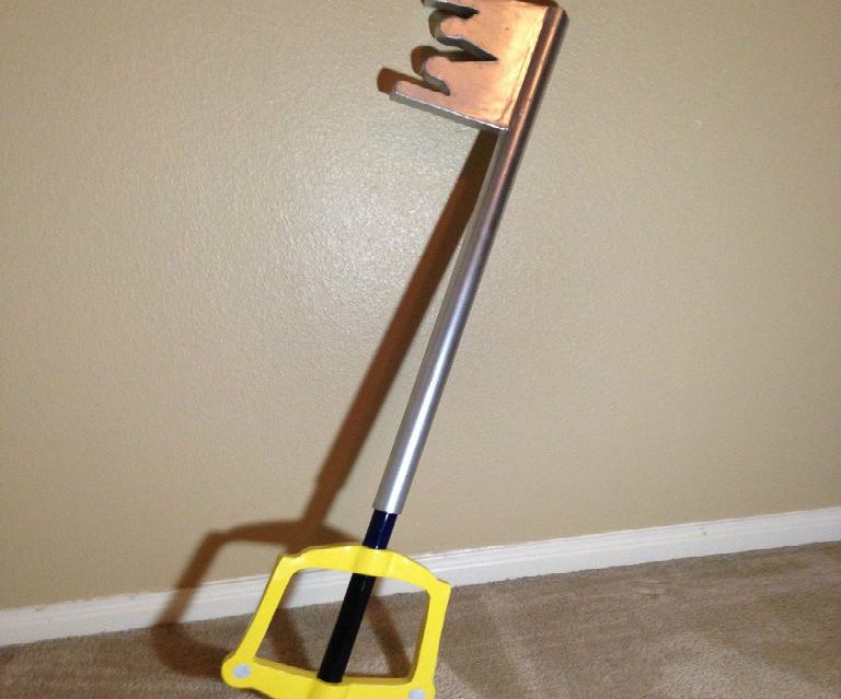 Kingdom Hearts - Kingdom Key Keyblade