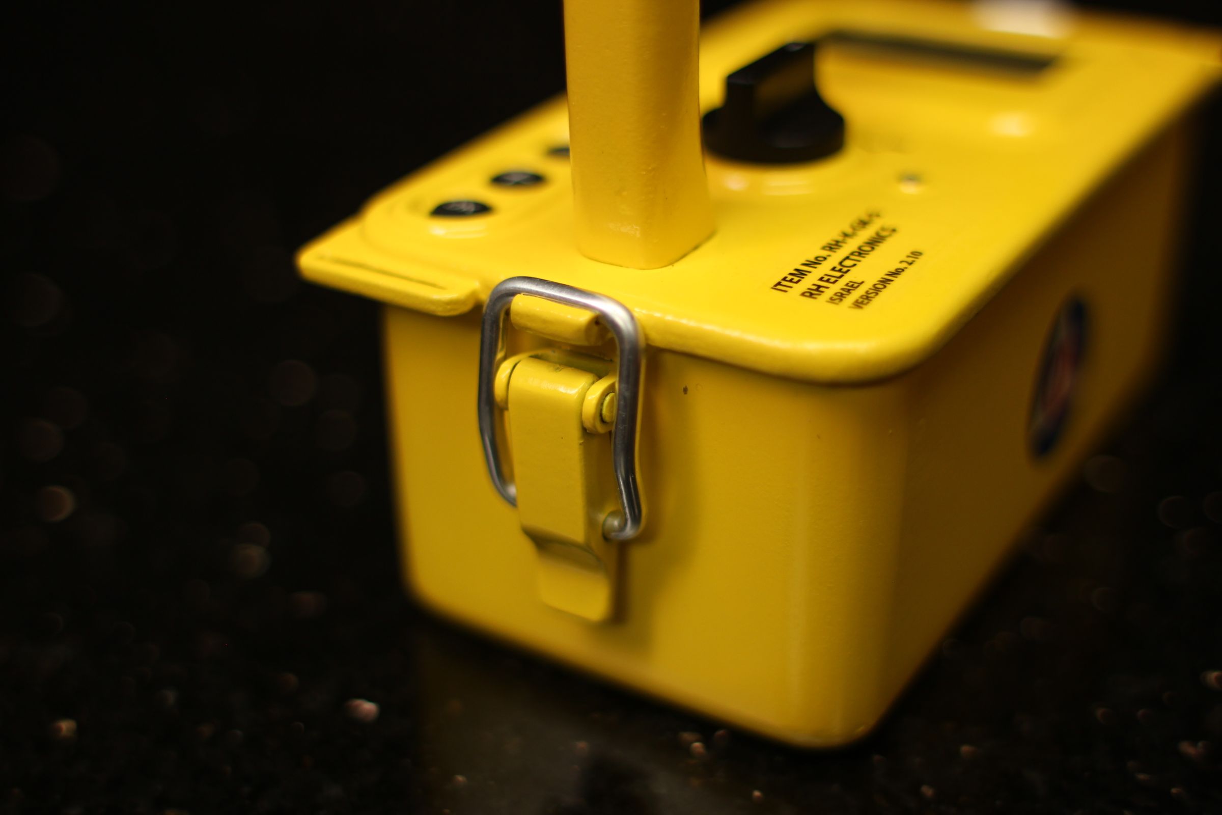 Mini Digital Geiger Counter 6 Steps (with Pictures) Instructables