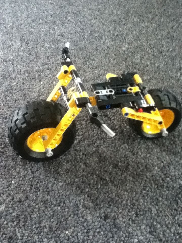 Lego technic moterbike