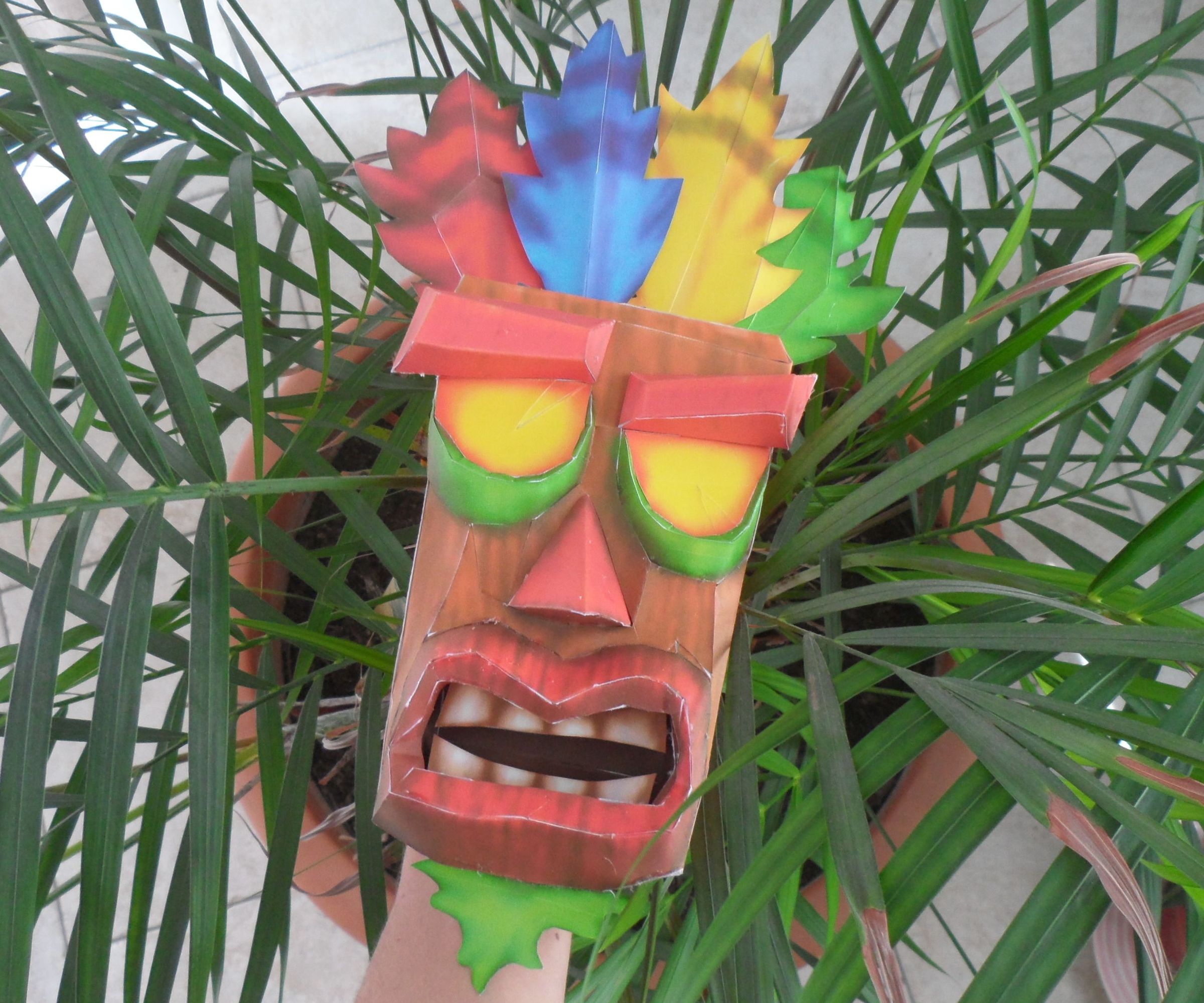 Aku Aku Papercraft: Crash Bandicoot Special!