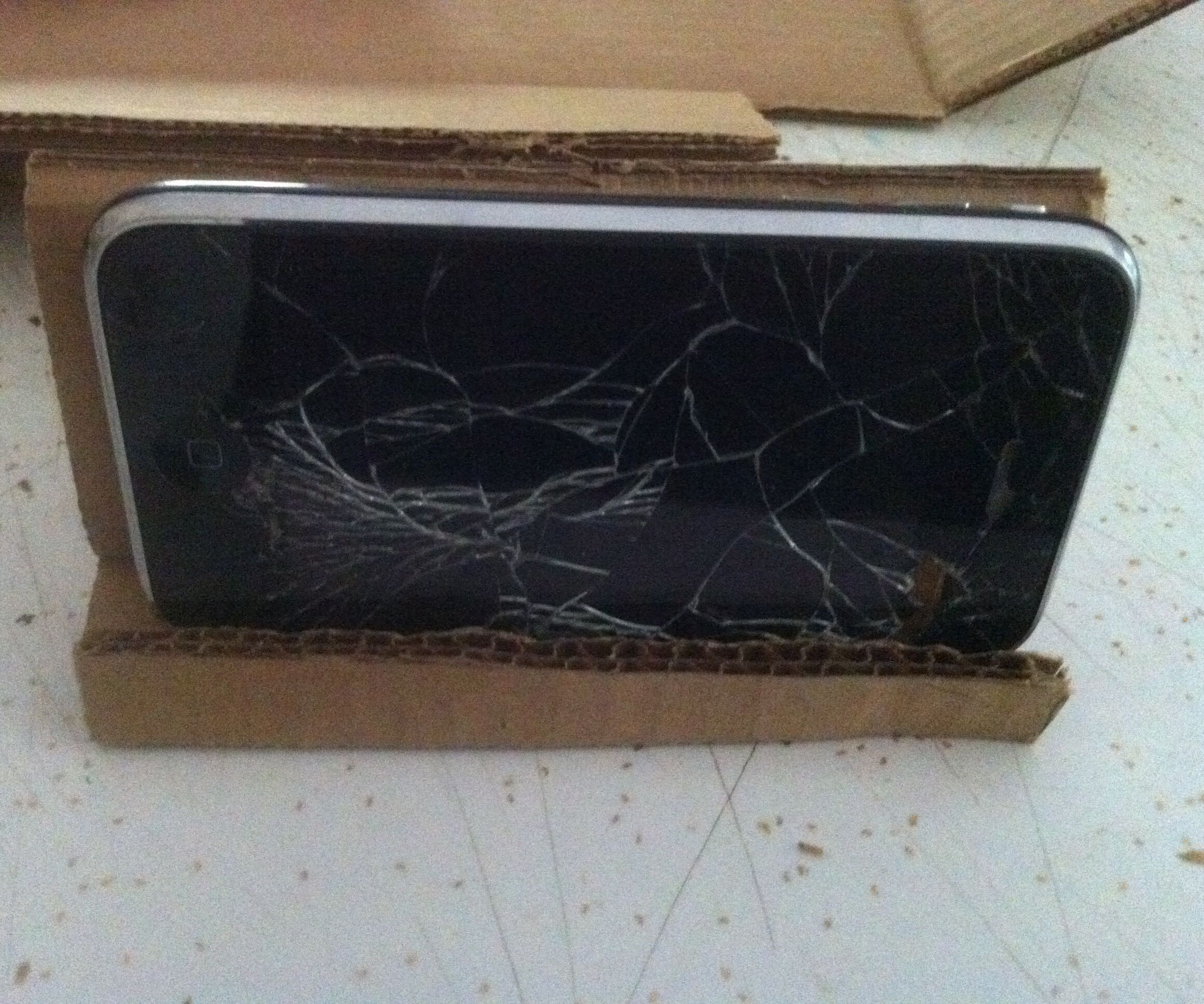DIY Cardboard Phone Holder