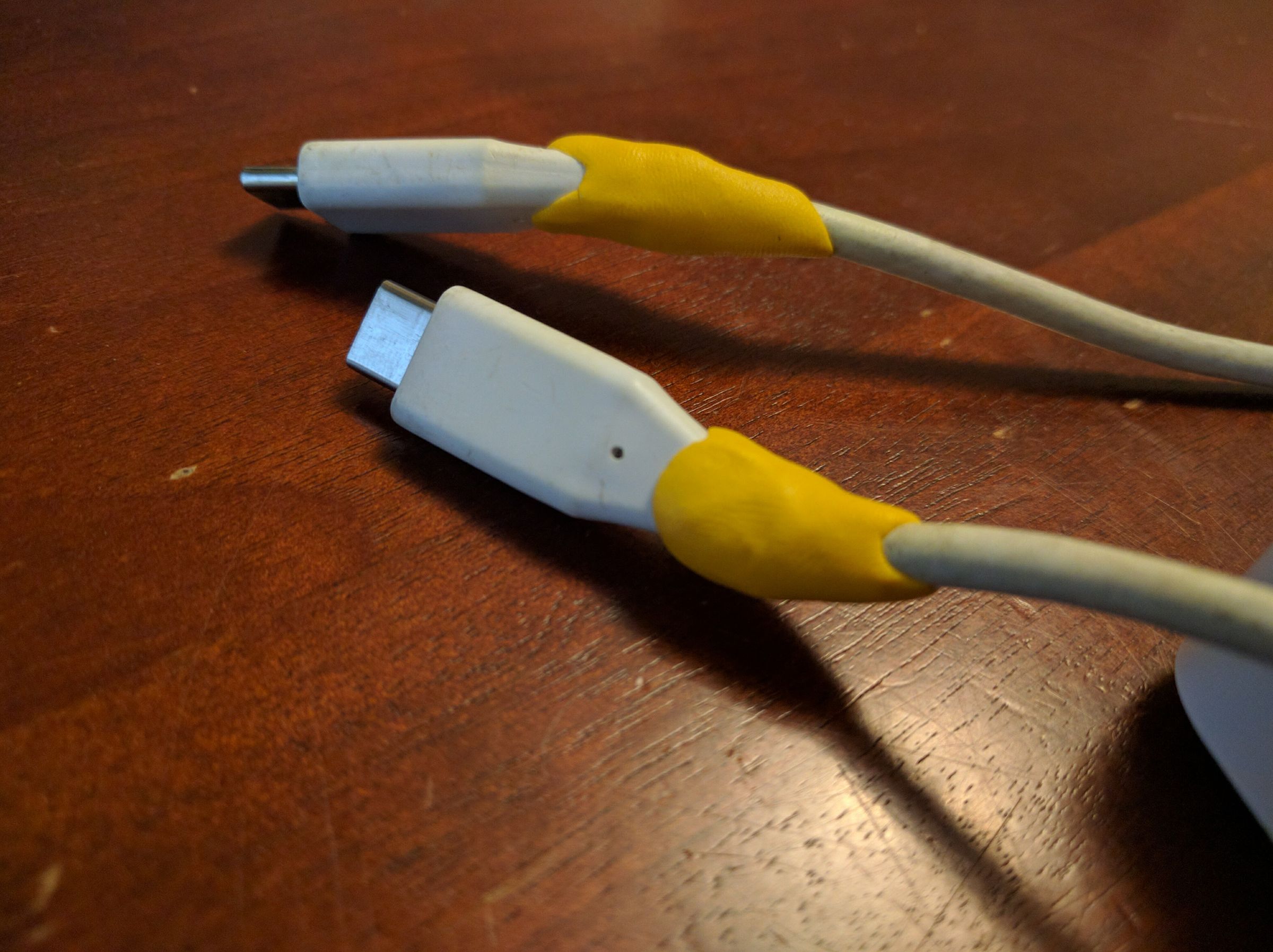 Fix Exposed Wires in Charger 4 Steps (with Pictures) Instructables