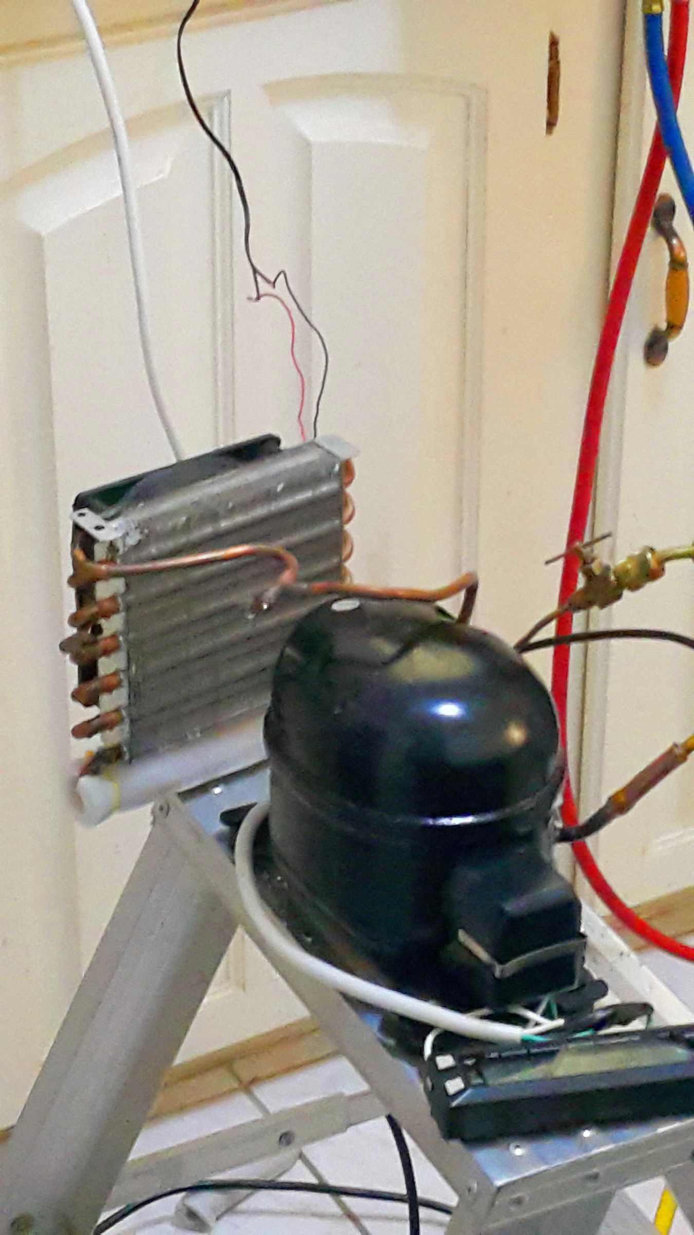 Repairing a Broken Refrigerant Line. 7 Steps (with Pictures