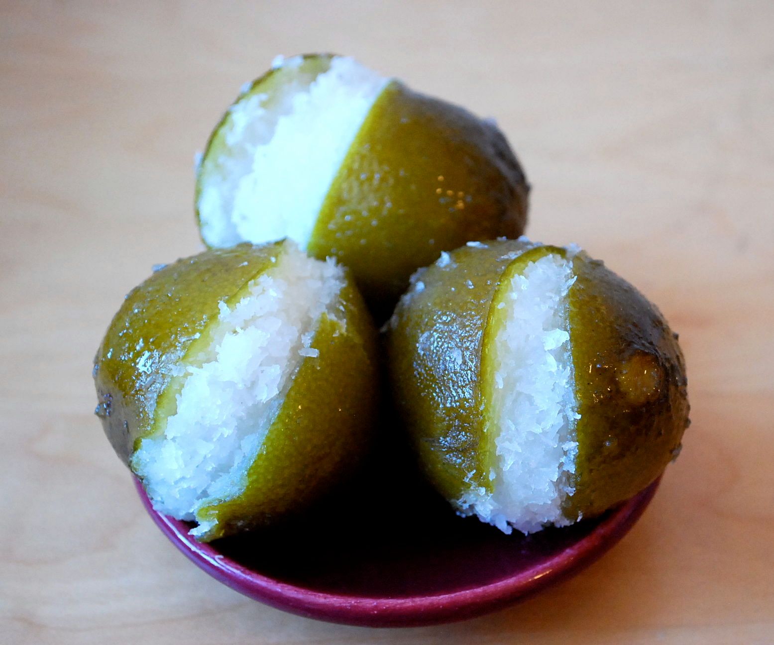 Limones Rellenos De Cocada - Coconut-stuffed Limes