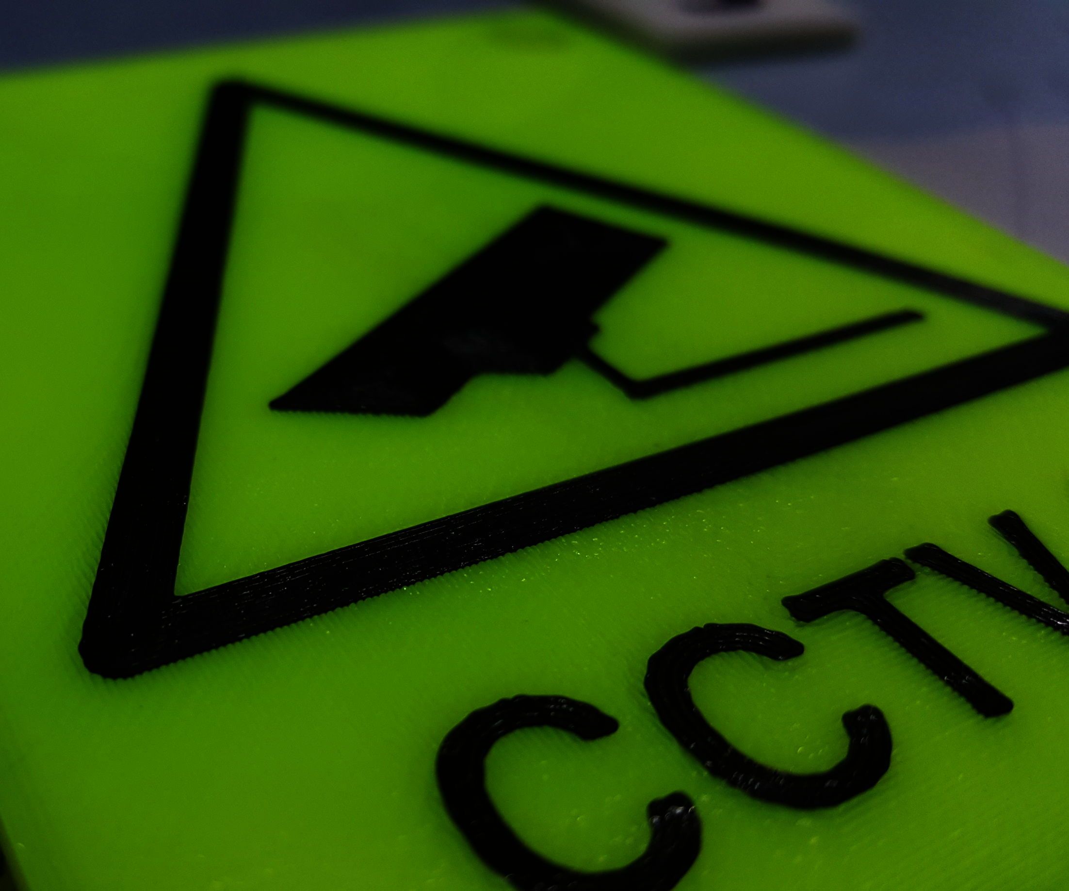 Same Layer Embedded Text Using Single Nozzle 3D Printer