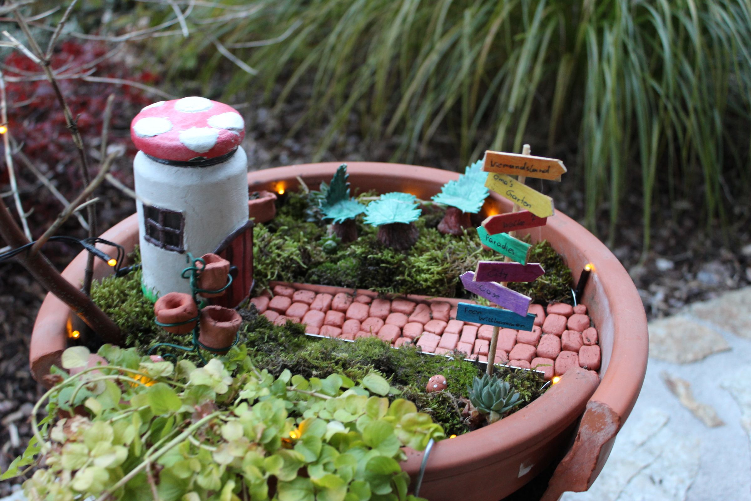 Broken Clay Pot Fairy Garden 10 Steps (with Pictures) Instructables