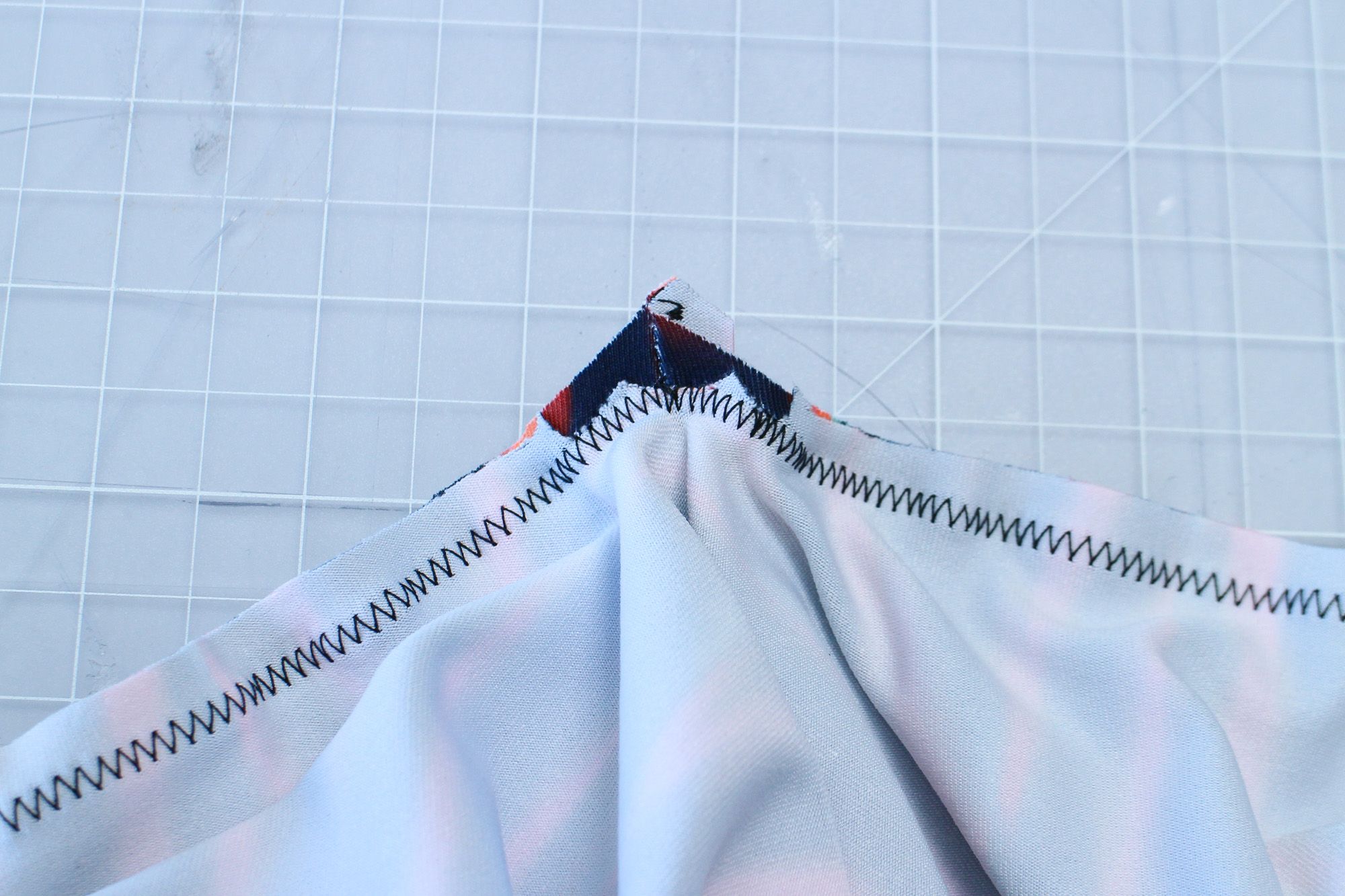 How to Sew Spandex 14 Steps (with Pictures) Instructables