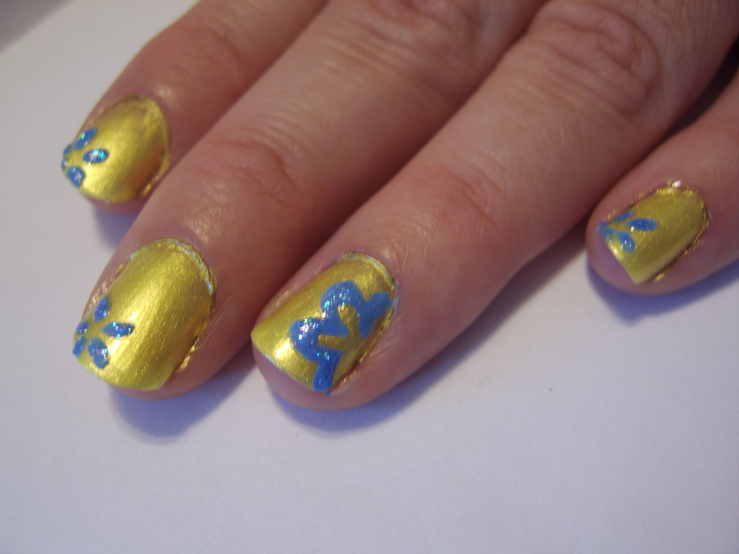 How-to: Floral Nails!