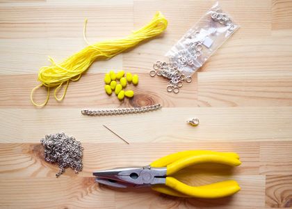 Easy Hand Crafted Beaded Jewelry Plan-a Piece of Easter Necklace