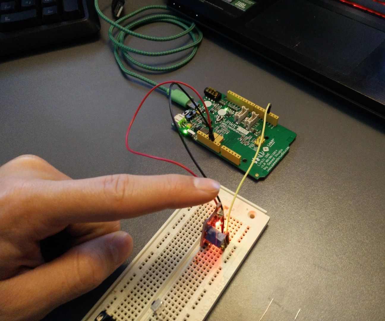 LinkIt ONE Touch Sensor