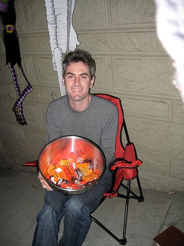 How to Be a Trick-or-treat Stop for Apartment-dwellers