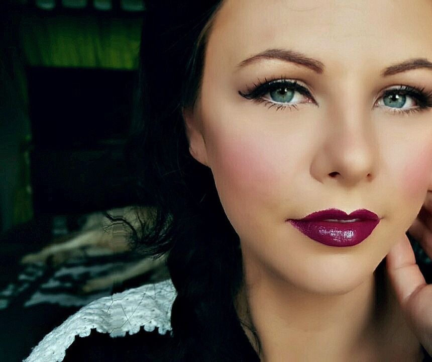 Bold Lip Makeup Tutorial