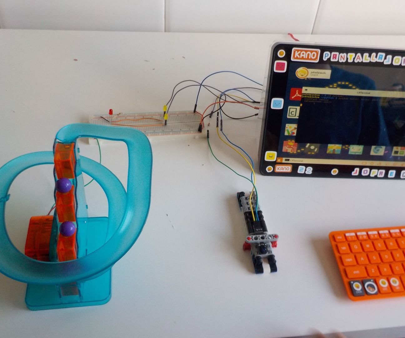 Hacking a ball circuit toy with Raspberry Pi