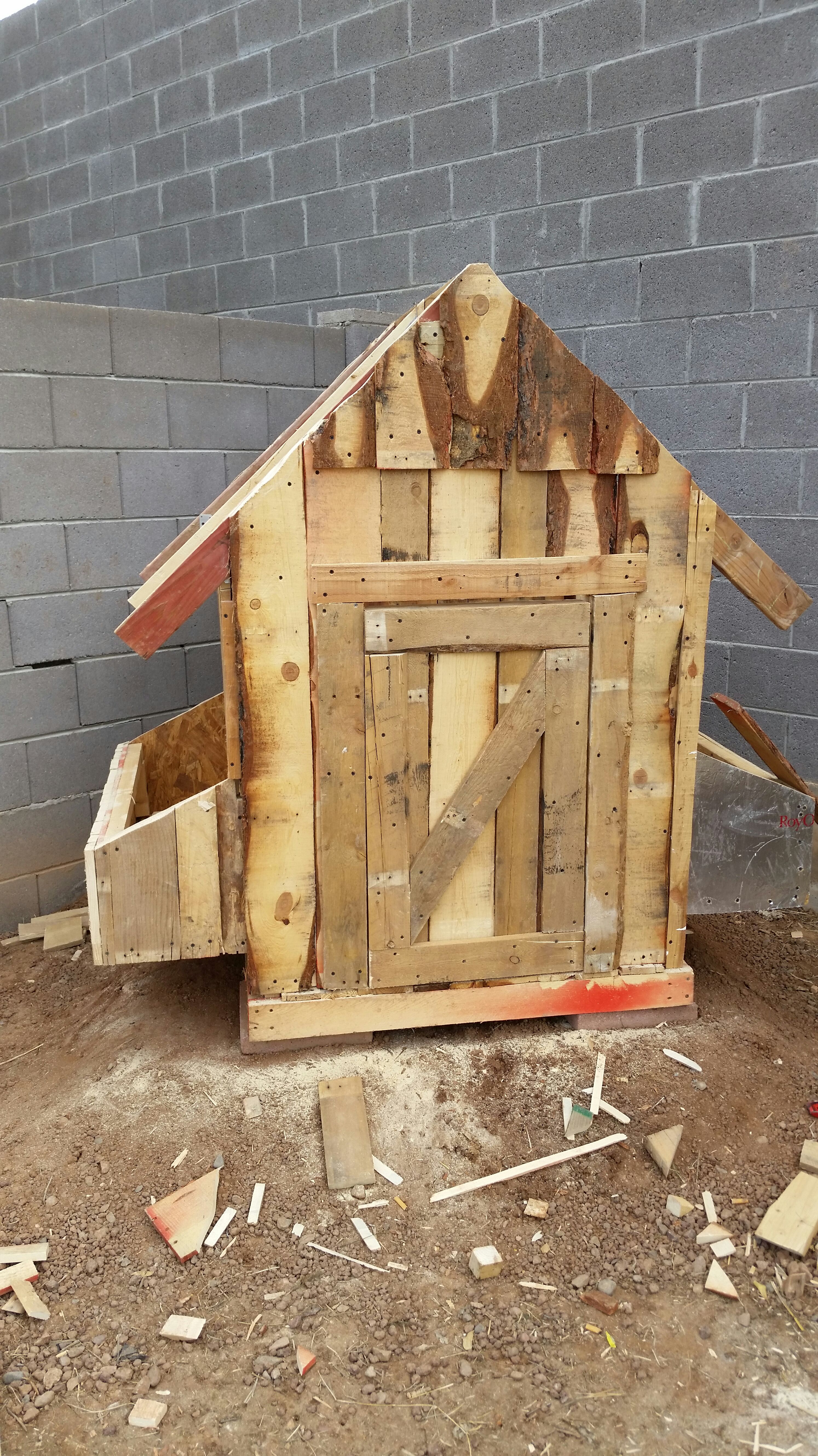 Chicken Coop Made of Pallets