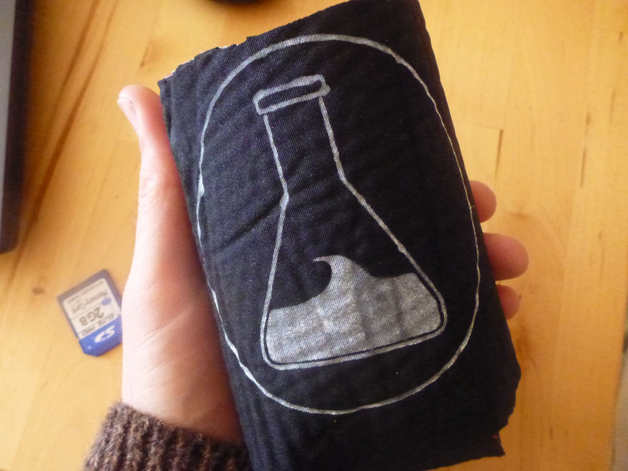 Use an Old Wetsuit to Make a Beer Coozie