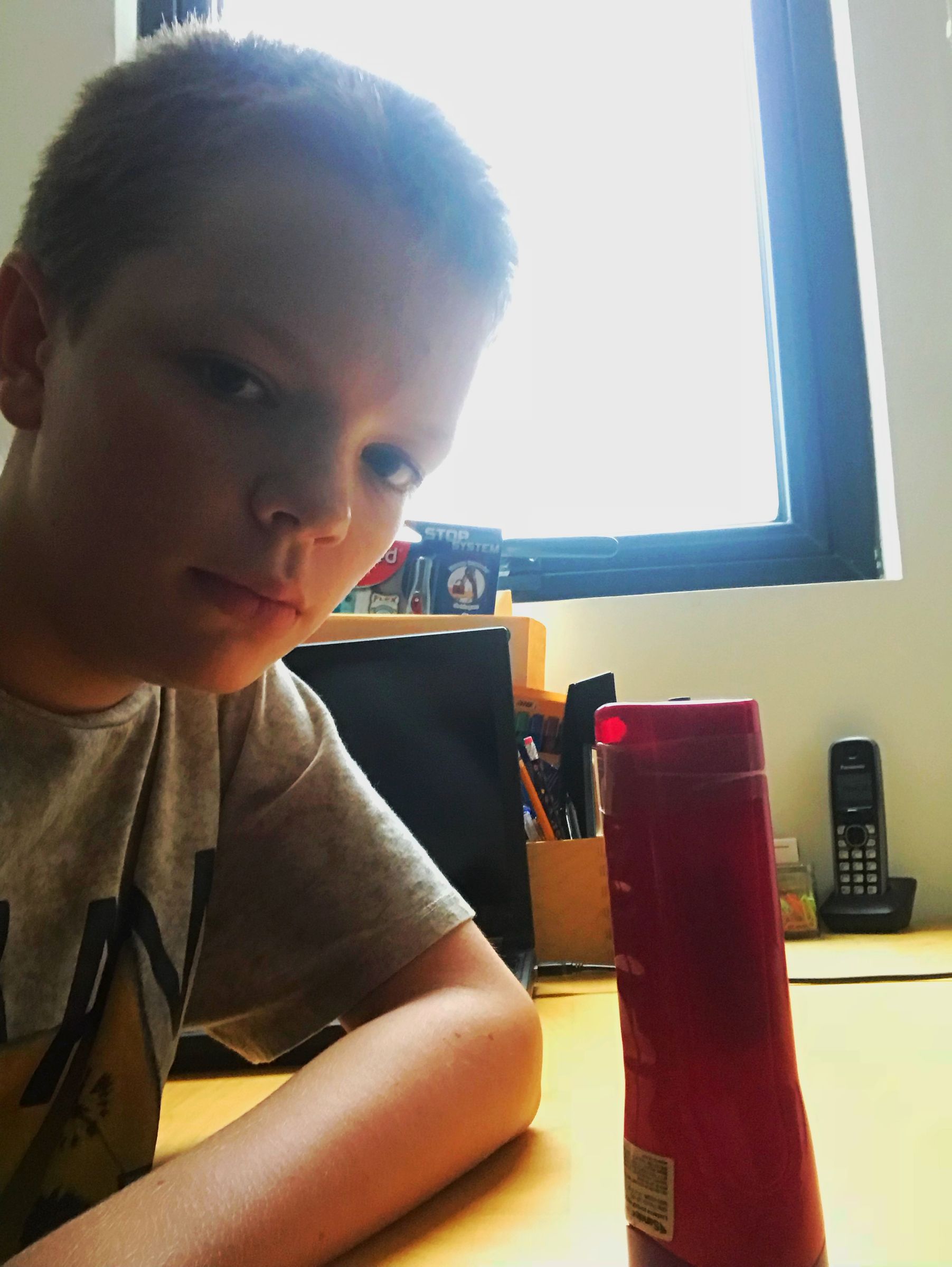 How to Fix a Broken Rechargeable Flashlight!!!!!! 3 Steps Instructables