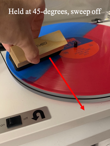 HOW TO PLAY a NEW RECORD: Using a Cleaning Brush