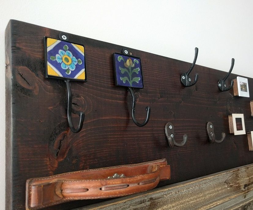 Raspberry Pi Weather Depicting Coat Hanger