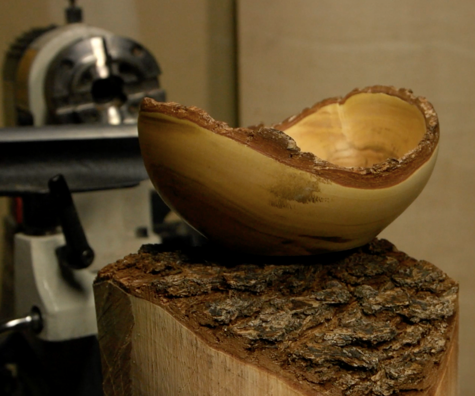 Making a Live Edge Bowl