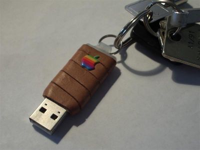 Yet Another USB Flash Drive in Leather Flavour