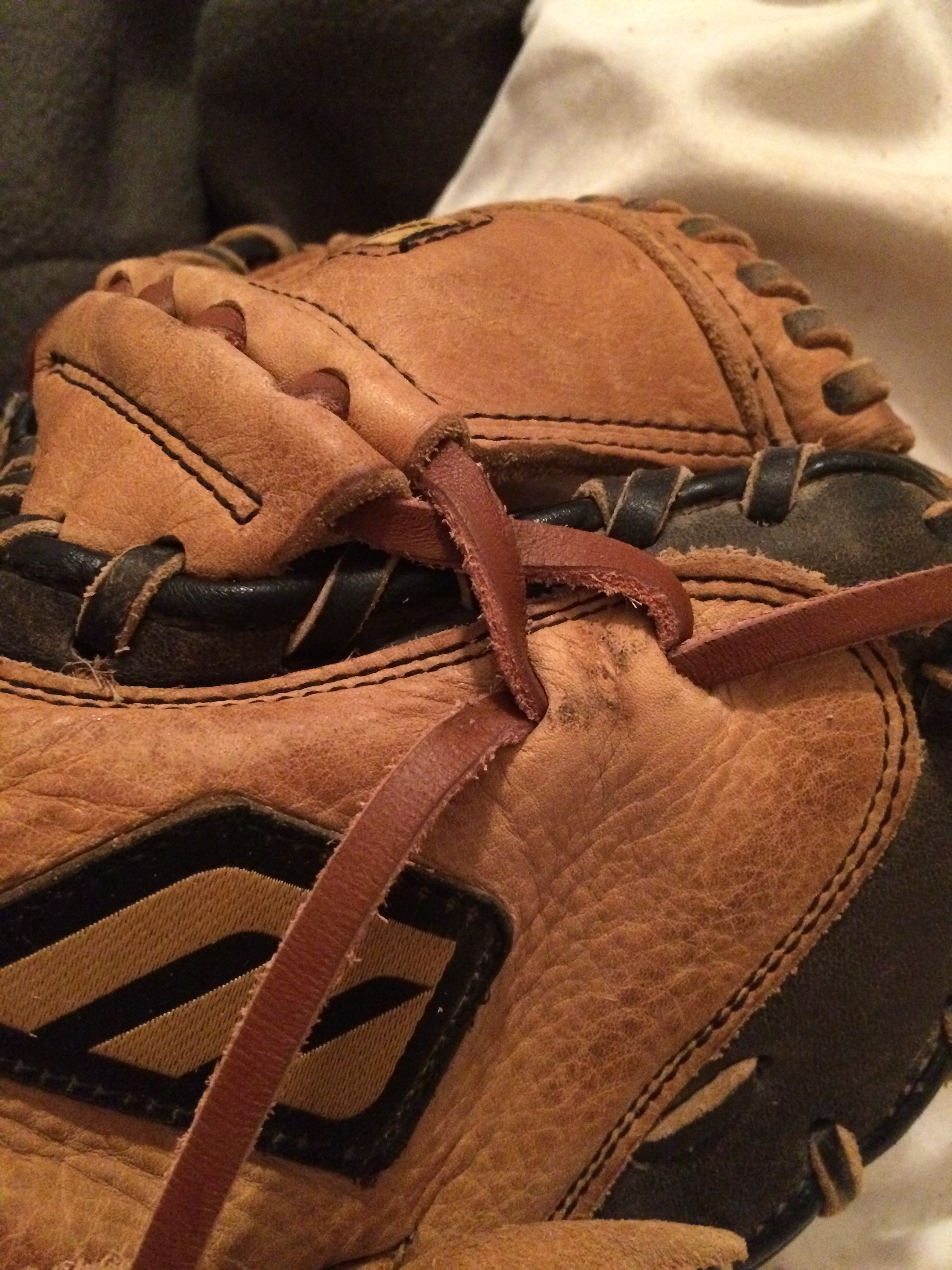 Relace a Baseball Glove 8 Steps Instructables
