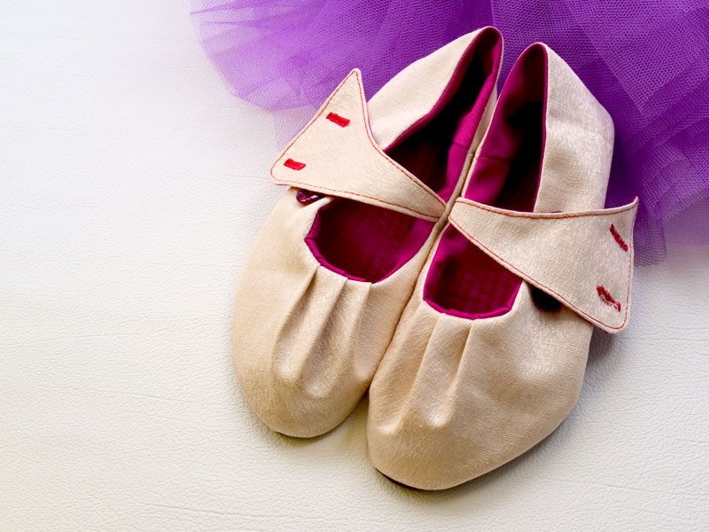 Shoe Making Video From the TutorialGirl Bakery