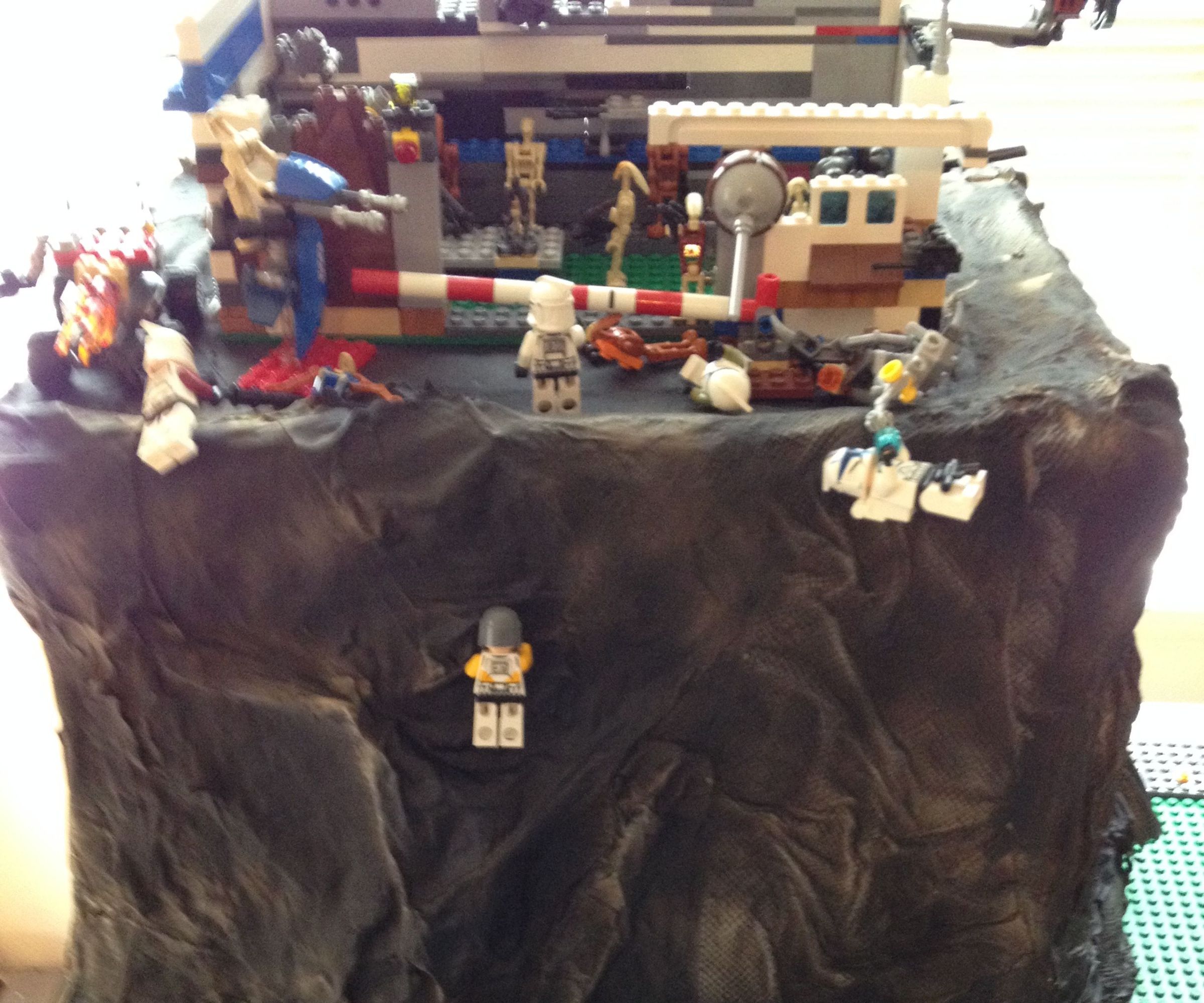 Lego Droid Repair Factory (Lego, 3D Printing, 3D Pen, Paper Mache, LED, and More)