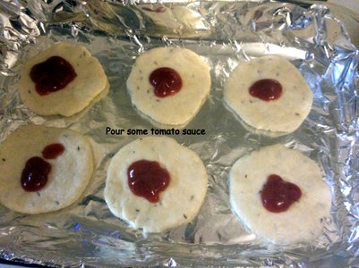 Make the No Yeast Mini Pizza