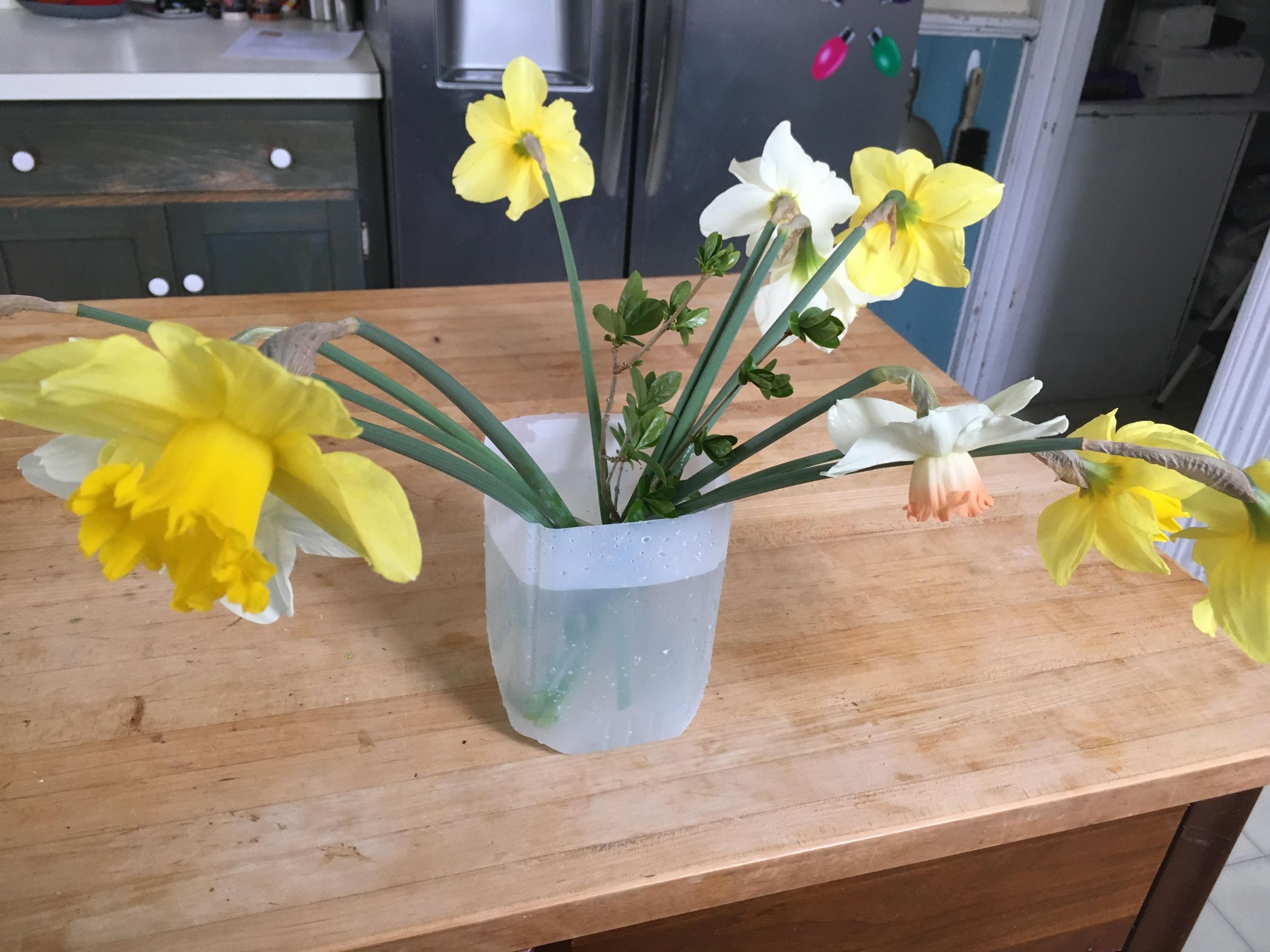 Simple Milk Carton Vase 5 Steps Instructables