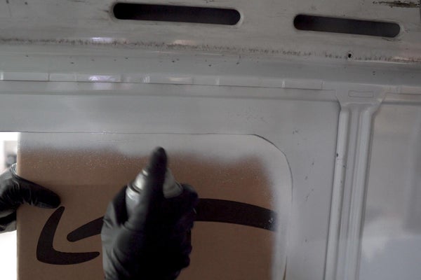 installer soi-même les baies projetables sur votre fourgons aménagés