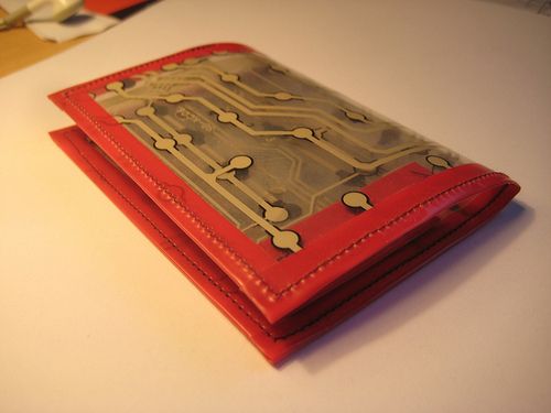 How to Make a Hacker's Wallet V.1.2 Using Reclaimed Materials