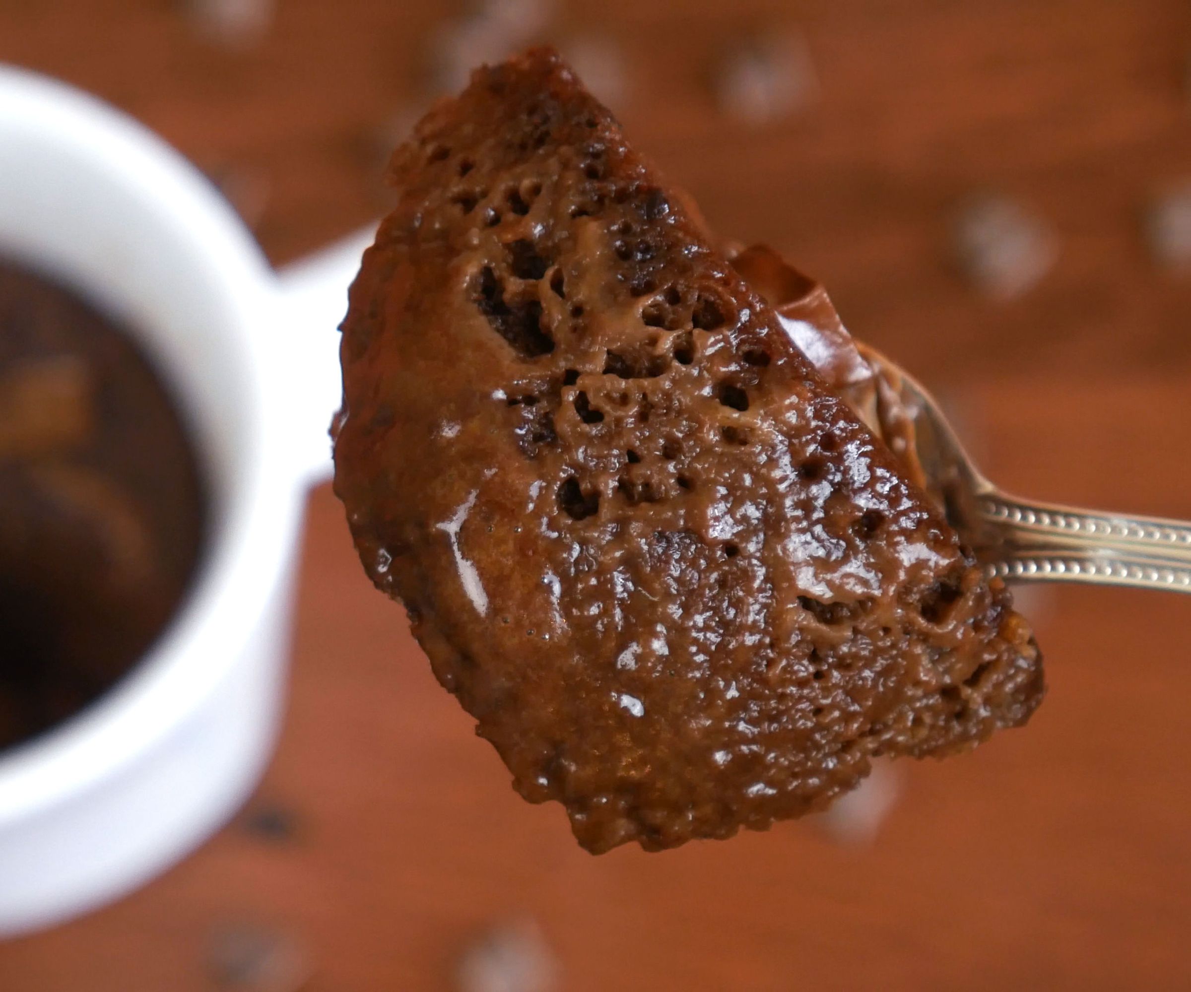 SELF-SAUCING MOLTEN LAVA CHOCOLATE MUG CAKE