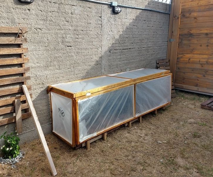 How to Make a Foldable, Wall-hanging Greenhouse