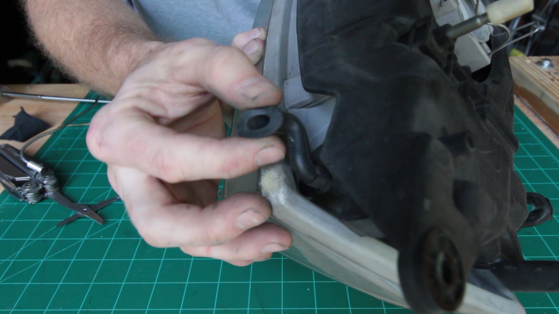 How to Clean the Inside of a Headlight 4 Steps (with Pictures