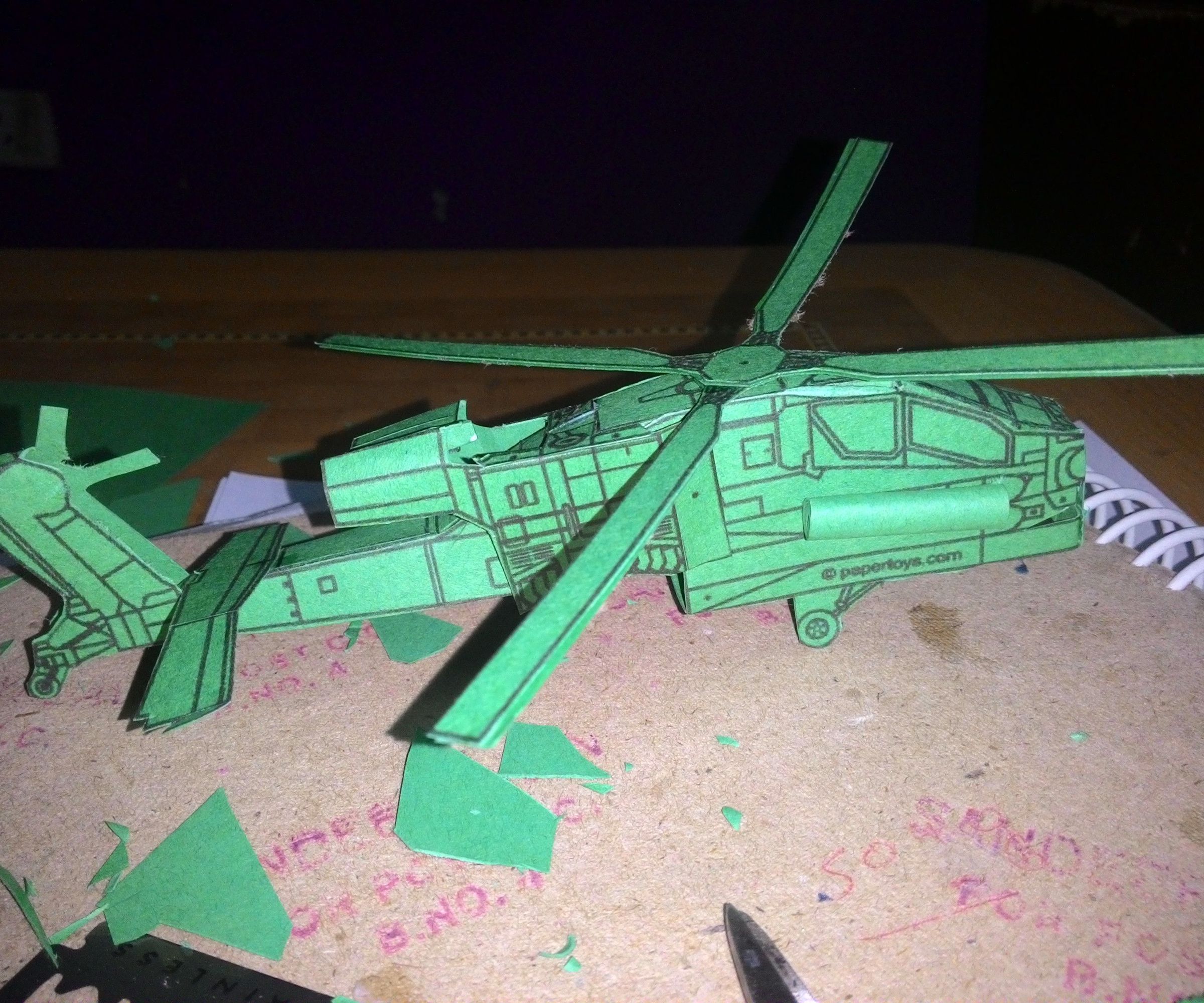 RUBBER BAND PAPER HELICOPTER