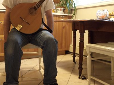 Attaching the Guitar Support