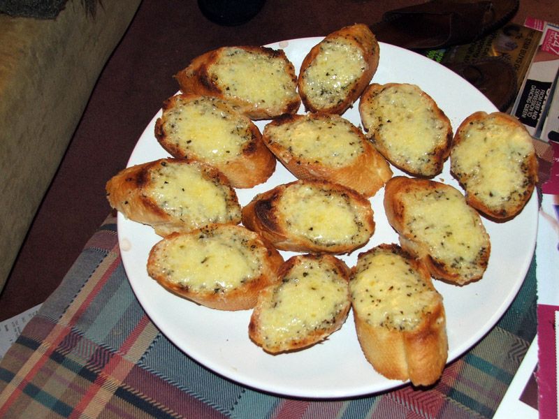 Easy Garlic Bread and Cheese