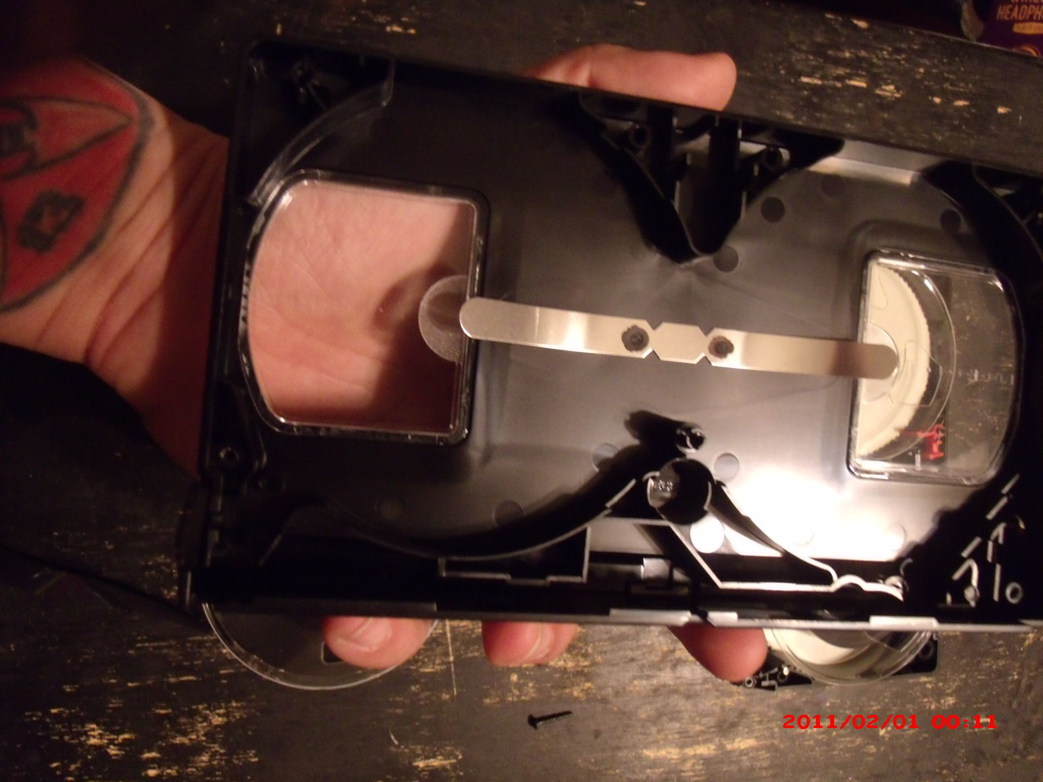 How to Save a Cracked VHS Movie. 6 Steps (with Pictures) Instructables