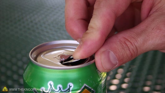 Getränkedosen Und Strohhalme