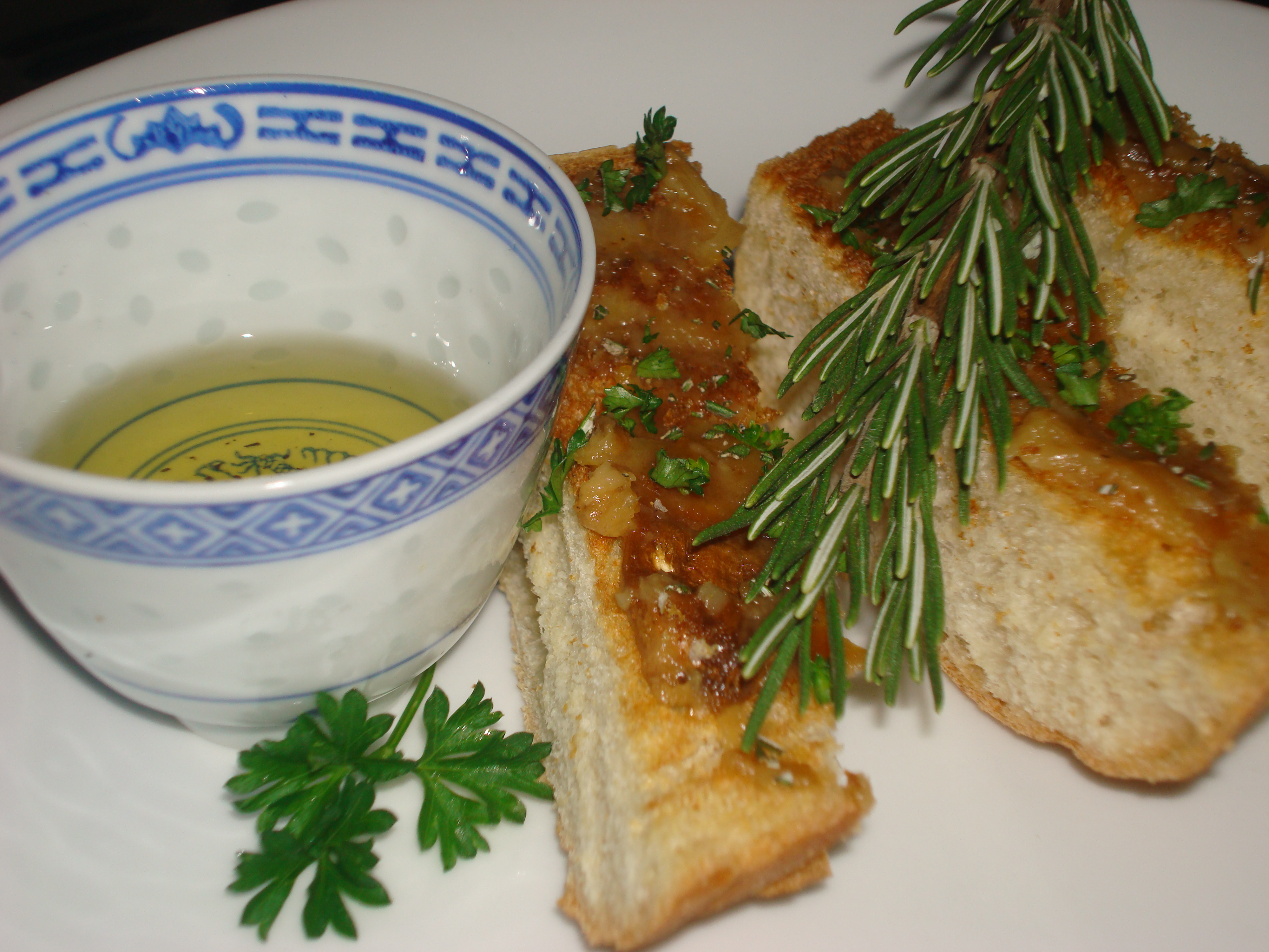 Sweet, Mellow, Nutty,  Roasted Rosemary Garlic