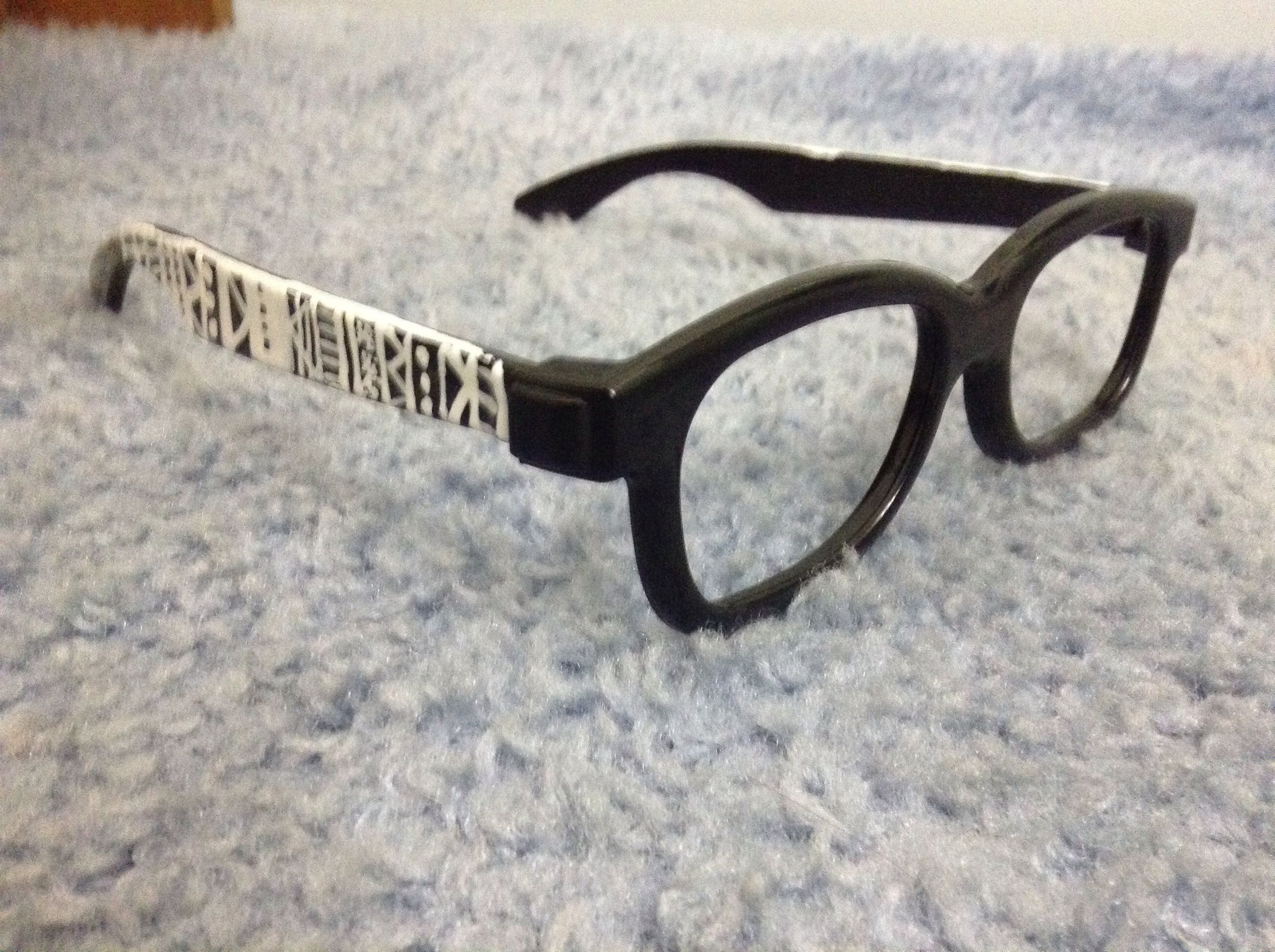 DIY Your Sunglasses/3D Glasses