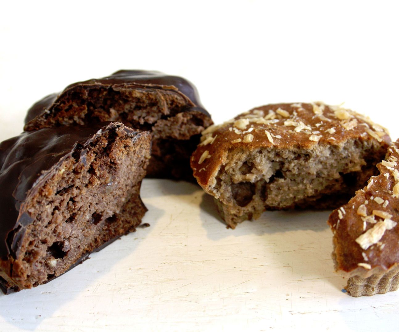 Peanut/Chocolate Protein Cakes