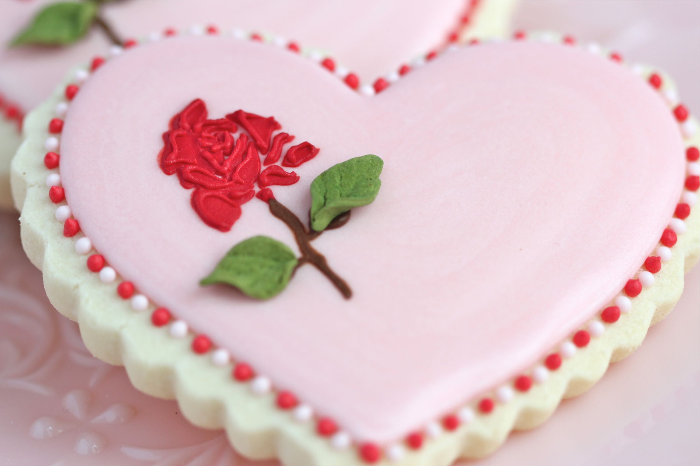 Stencilling on Cookies - Rose Valentine Cookie