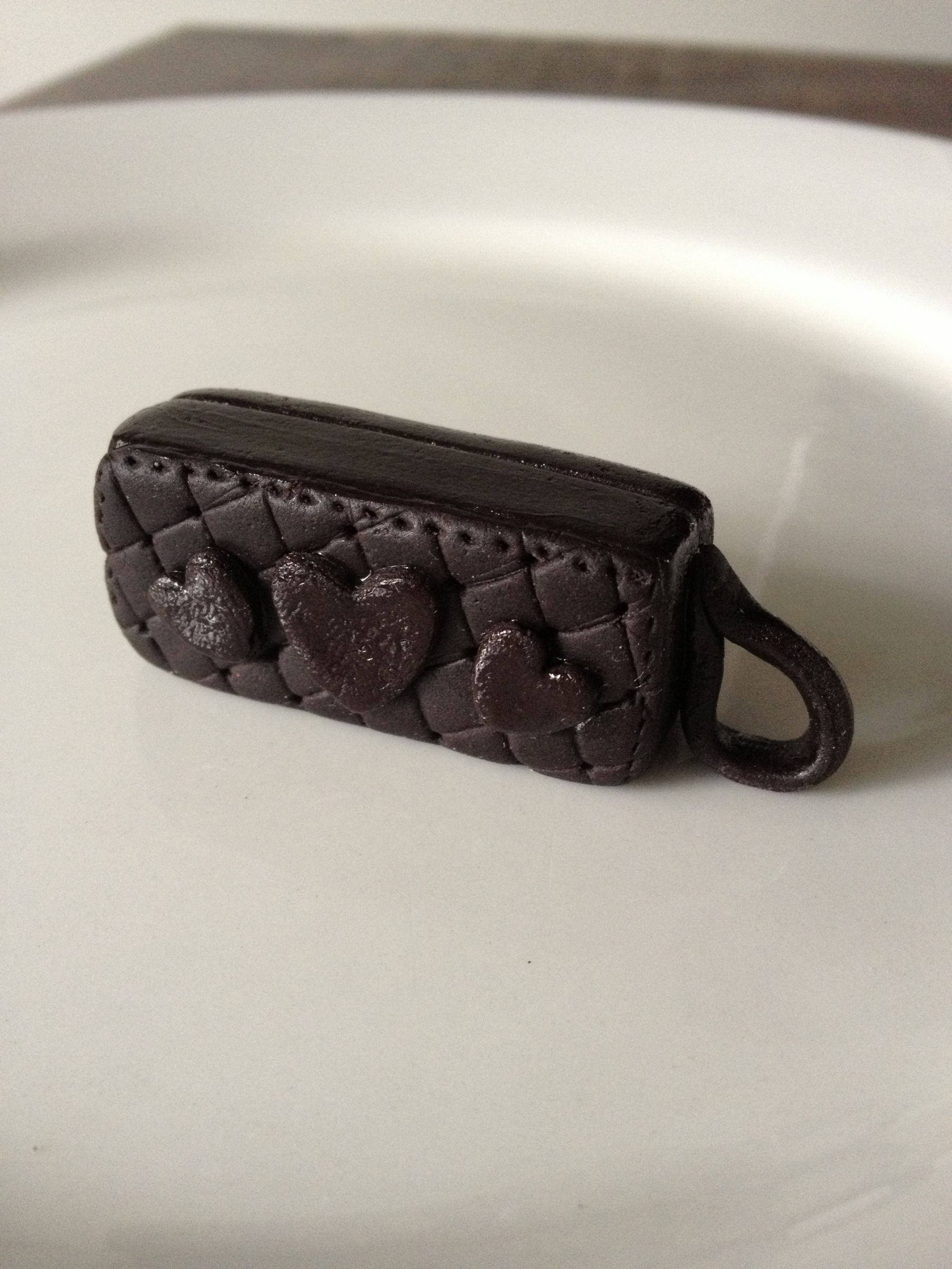 How to Liven Up Your Fondant & Gumpaste