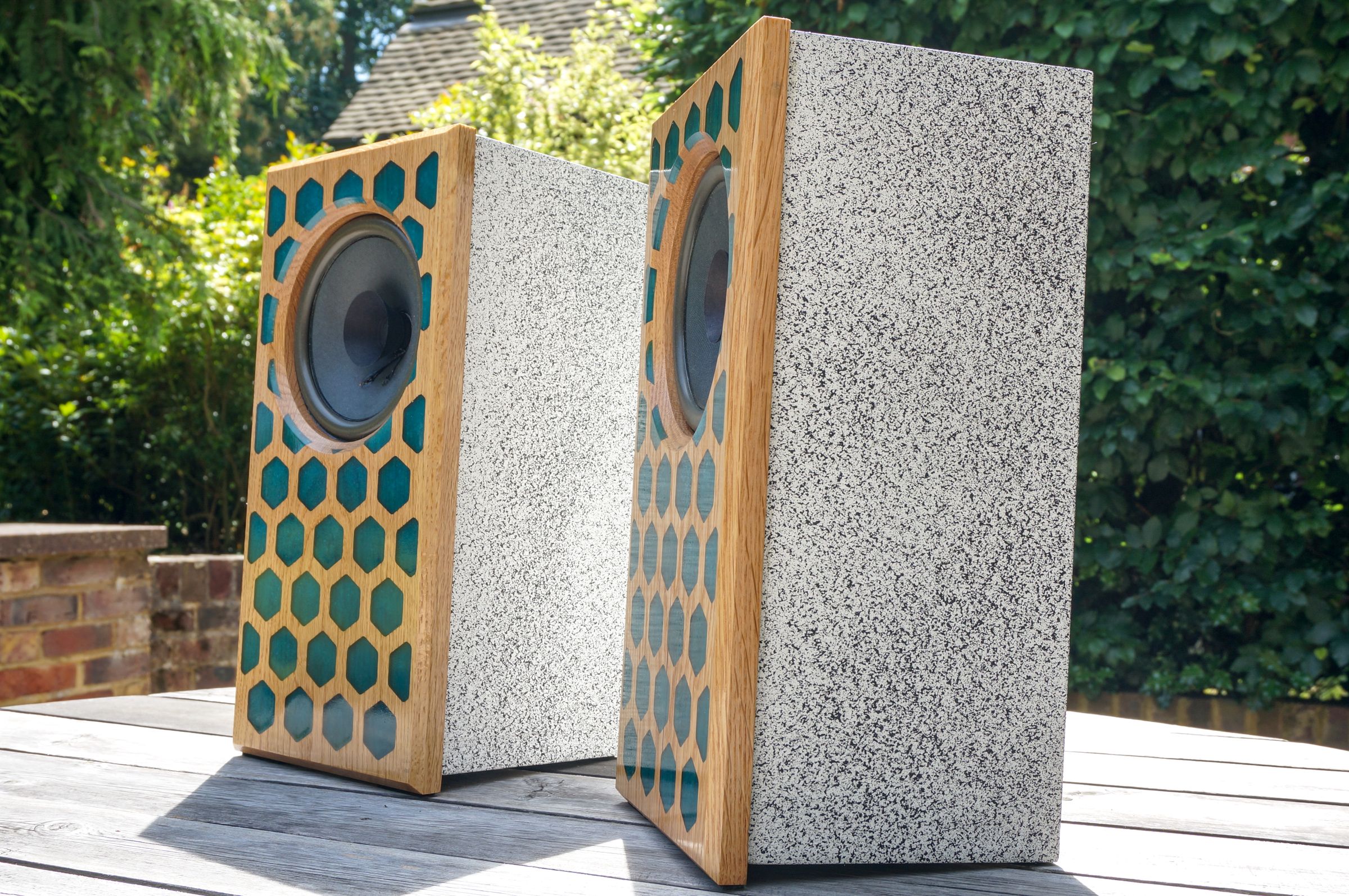 HiFi Speakers With Stone Effect 13 Steps (with