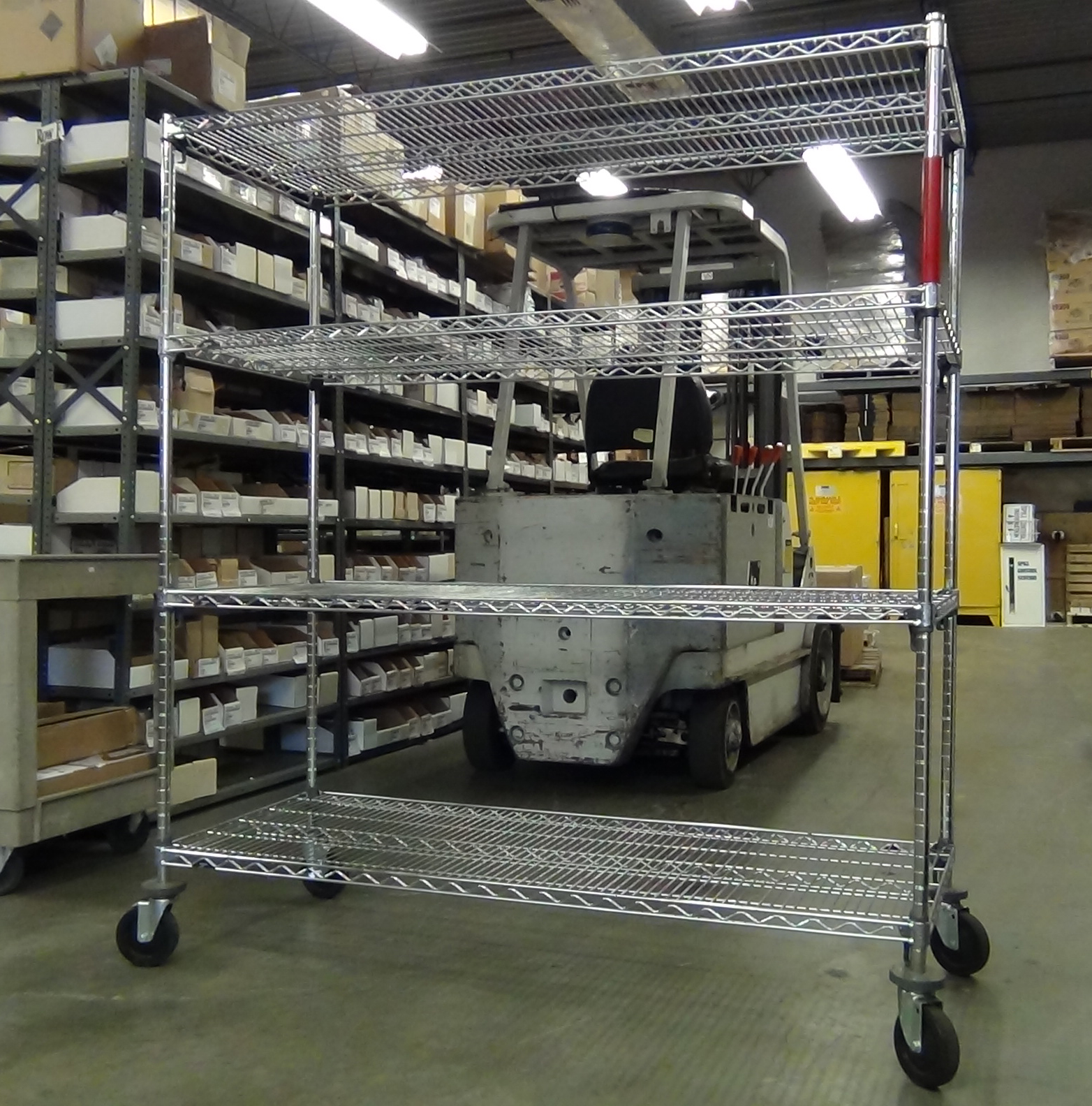 Assembling a Metro Super Adjustable 2 Mobile Wire Shelf Cart