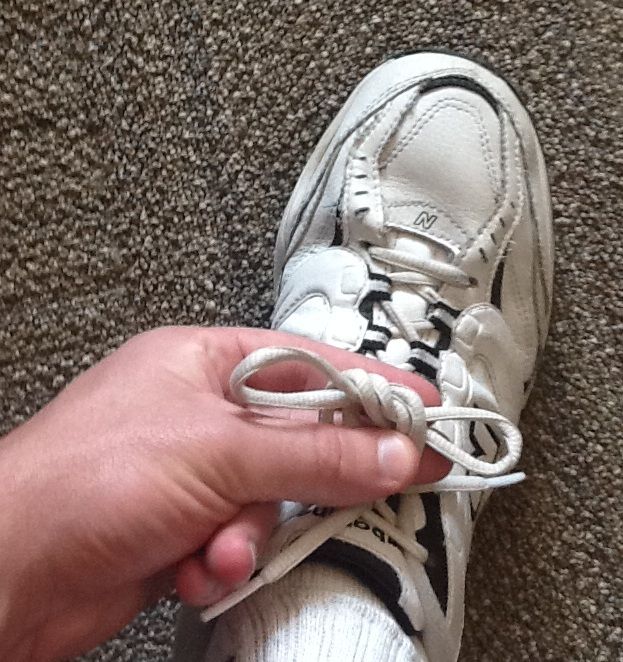 Picture of How to Tie a Shoe : 5 Steps (with Pictures) - Instructables