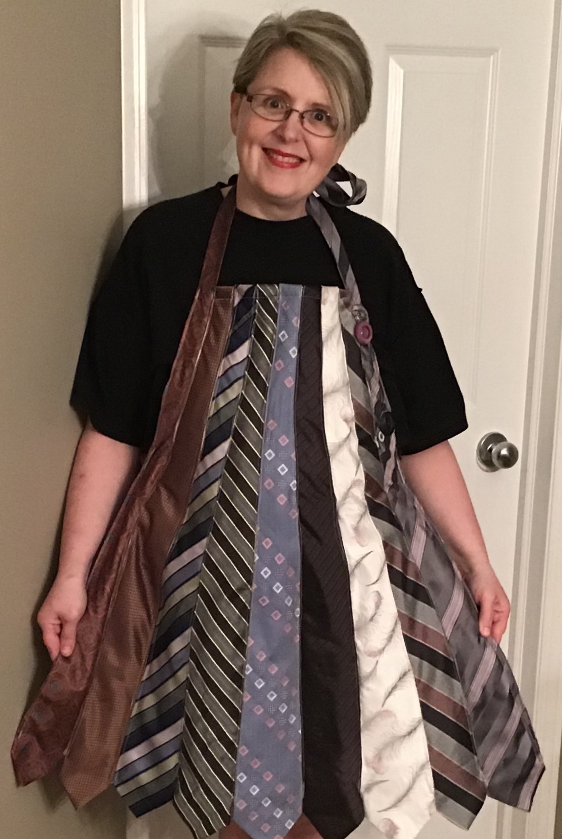 necktie apron pattern